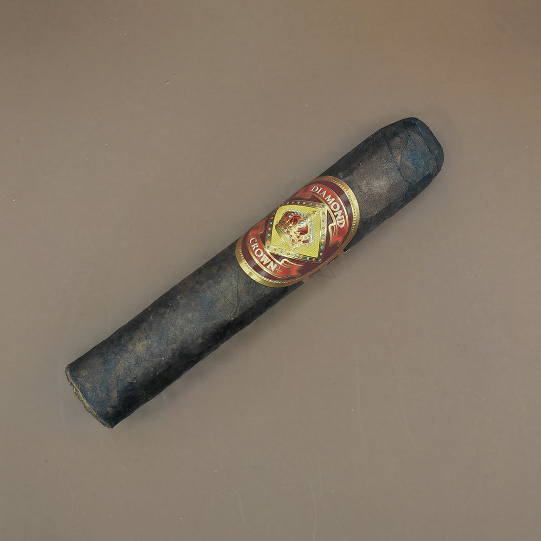 Diamond Crown Maduro Robusto No. 5 Review: Dominican Luxury with a Dark, Seductive Twist