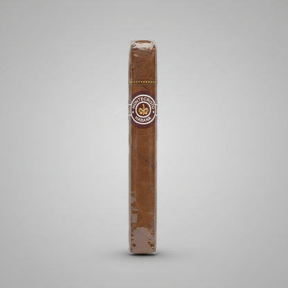 A single brown cigar in clear plastic wrapping with a circular white and gold label reading 'Selección Habana' on a plain white background.
