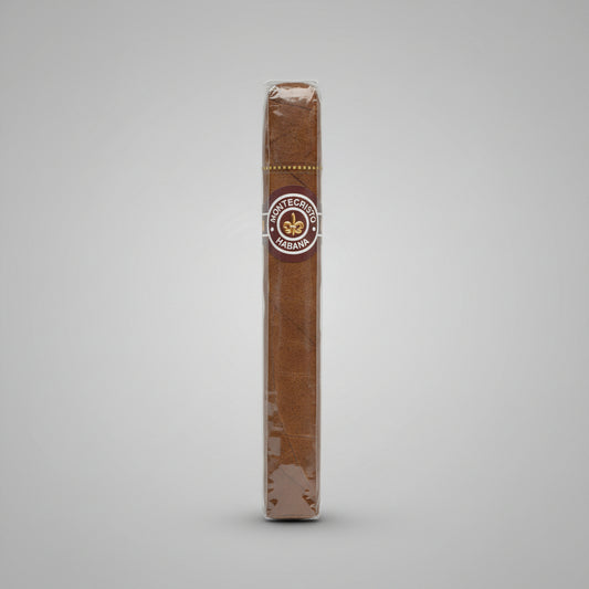A single brown cigar in clear plastic wrapping with a circular white and gold label reading 'Selección Habana' on a plain white background.