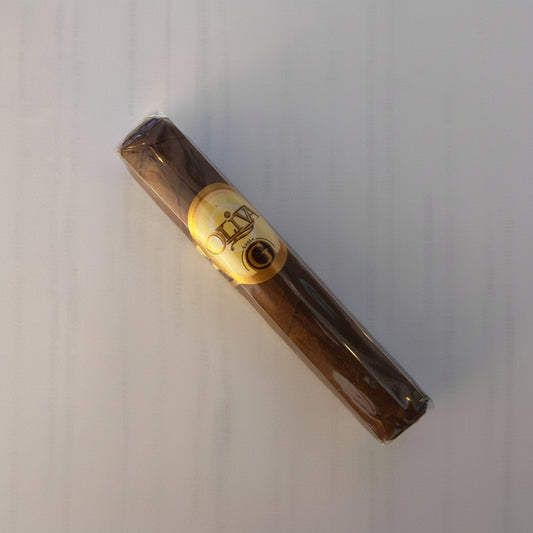 Oliva Robusto Cigar on white back ground
